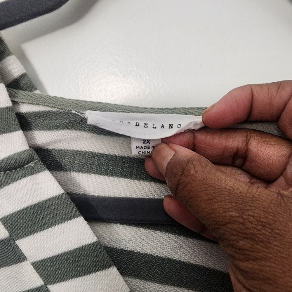 3/$20 Striped Hooded V-Neck Tunic Top - White & Olive - Picture 4 of 5
